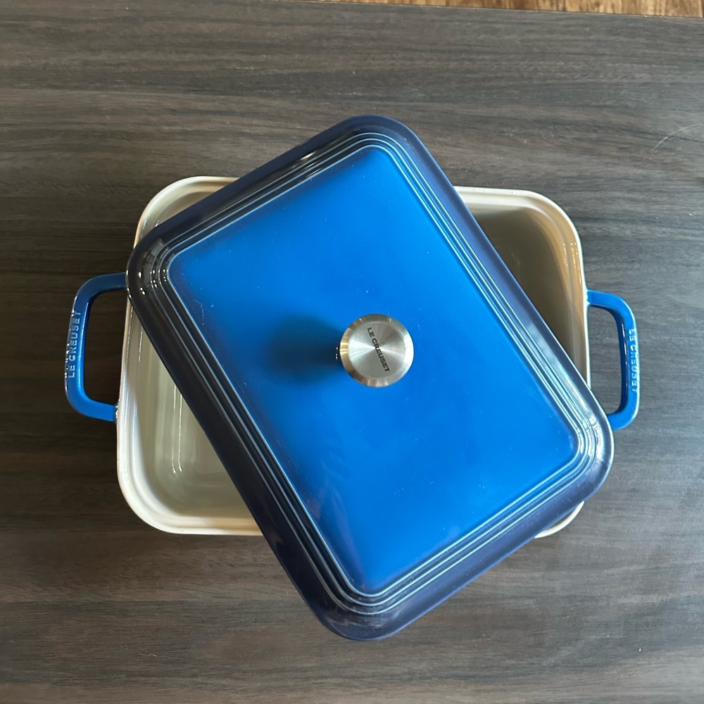 Le Creuset casserole dish. Blue/beige